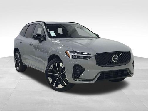 Vapour Grey Metallic 2026 Volvo XC60 B5 Plus