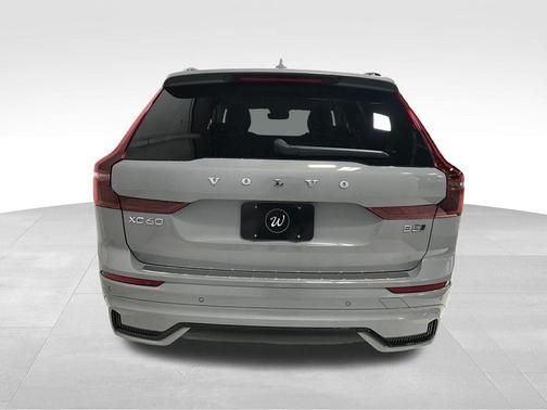 Vapour Grey Metallic 2026 Volvo XC60 B5 Plus