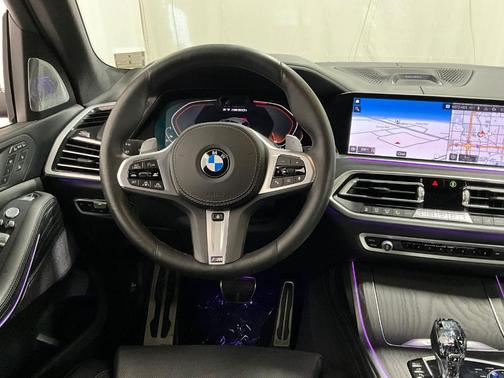 2020 BMW X7 M50i