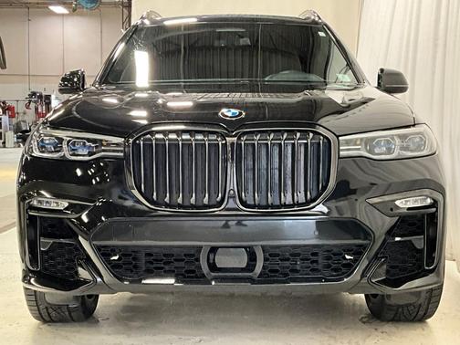 2020 BMW X7 M50i