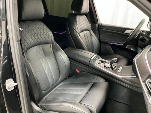 2020 BMW X7 M50i