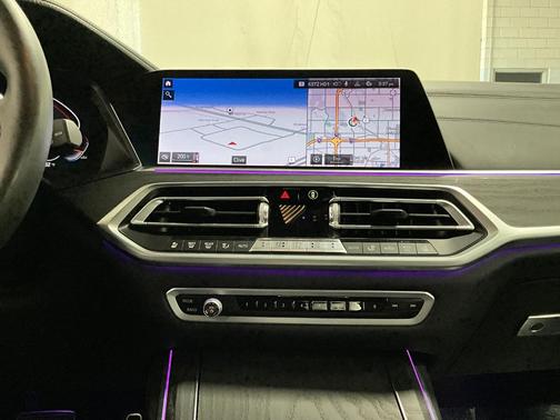 2020 BMW X7 M50i
