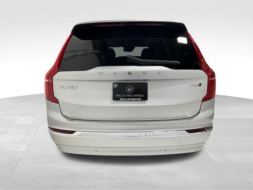 2022 Volvo XC90 T6 Inscription
