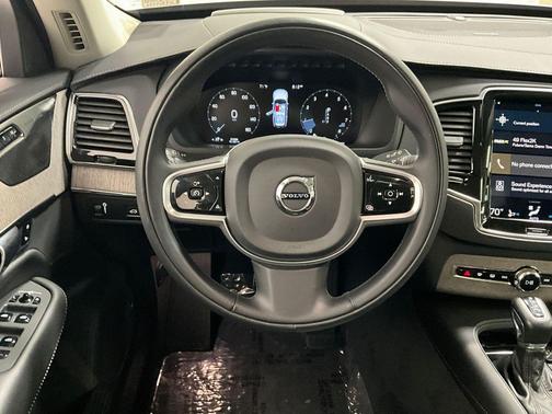 2022 Volvo XC90 T6 Inscription
