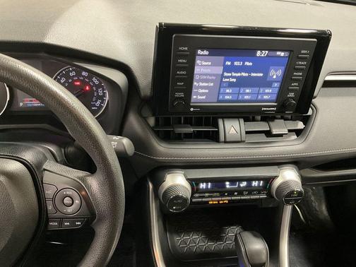 2020 Toyota RAV4 Hybrid LE