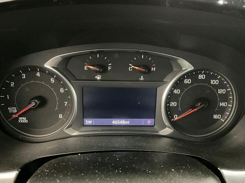 Black Cherry Metallic 2023 Chevrolet Traverse LT Cloth