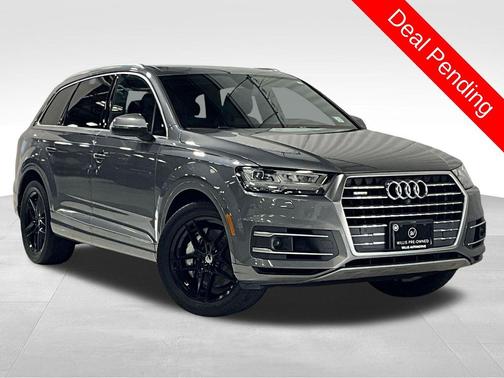 Graphite Gray Metallic 2017 Audi Q7 3.0T Premium