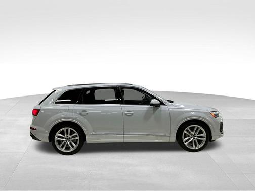 2025 Audi Q7 55 Prestige