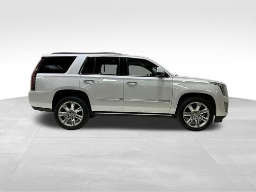 Crystal White Tricoat 2017 Cadillac Escalade Premium Luxury