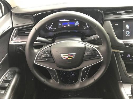 Dark Granite Metallic 2017 Cadillac XT5 Luxury