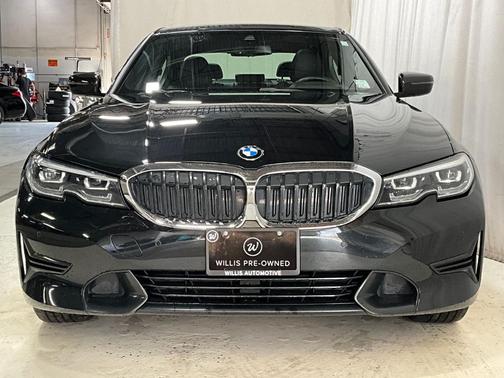 2022 BMW 330 i xDrive