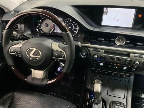 2017 Lexus ES 350 Base