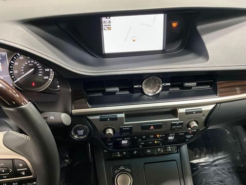 2017 Lexus ES 350 Base