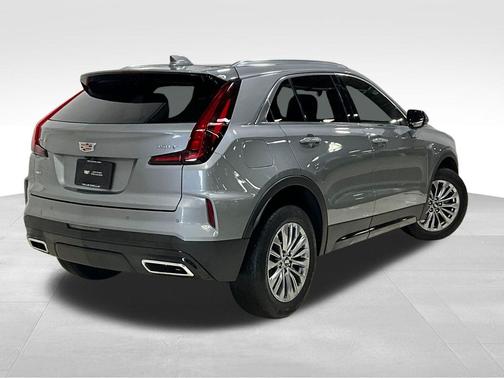 Argent Silver Metallic 2024 Cadillac XT4 Premium Luxury