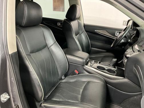 2017 INFINITI QX60 Base