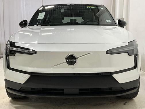 2025 Volvo EX30 Twin Motor Ultra