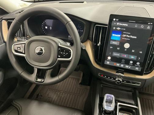 2026 Volvo XC60 Plug-In Hybrid Ultra, T8 AWD Electric/Gasoline, Dark