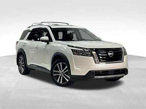 2024 Nissan Pathfinder Platinum 4WD