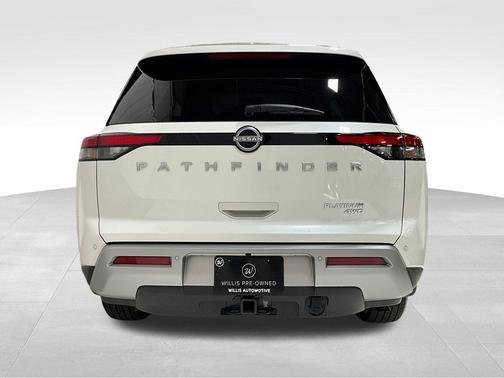 2024 Nissan Pathfinder Platinum 4WD