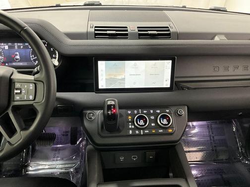 2023 Land Rover Defender 110 X-Dynamic SE