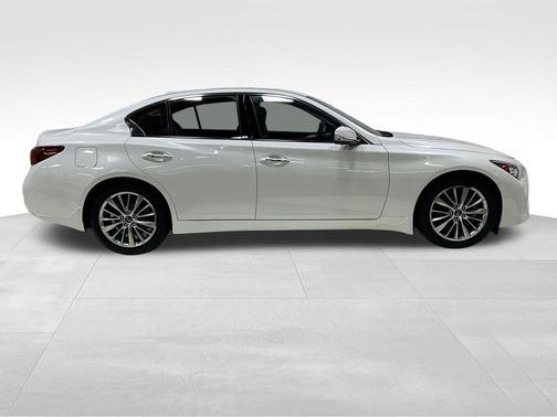 Majestic White 2023 INFINITI Q50 3.0t LUXE