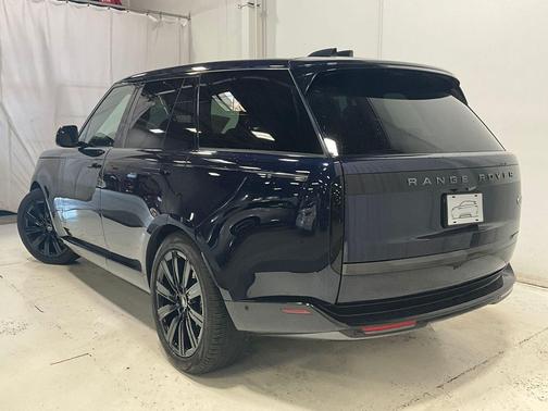 2023 Land Rover Range Rover P530 SE