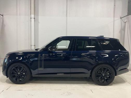 2023 Land Rover Range Rover P530 SE