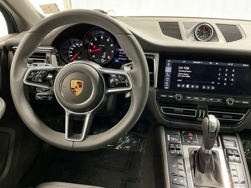 2021 Porsche Macan Base