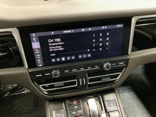 2021 Porsche Macan Base