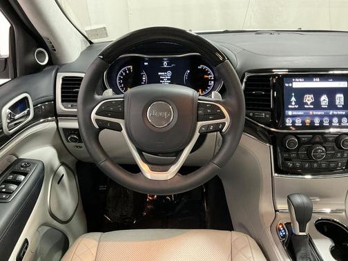 2020 Jeep Grand Cherokee Summit