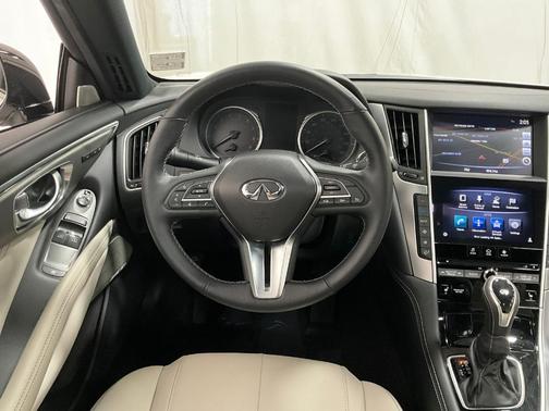 2017 INFINITI Q60 3.0T Premium