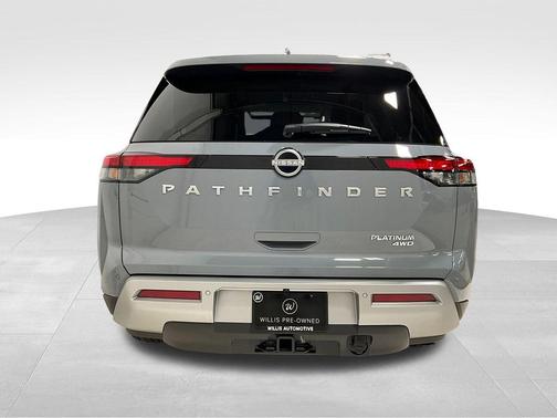 2025 Nissan Pathfinder Platinum 4WD