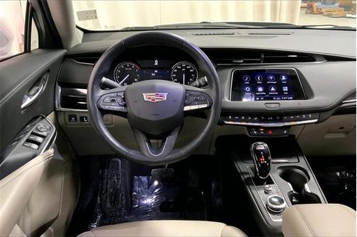 Photo 4 of 29 of 2020 Cadillac XT4 Luxury