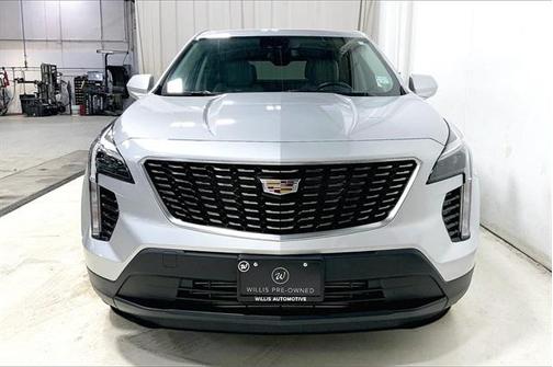 Photo 2 of 29 of 2020 Cadillac XT4 Luxury