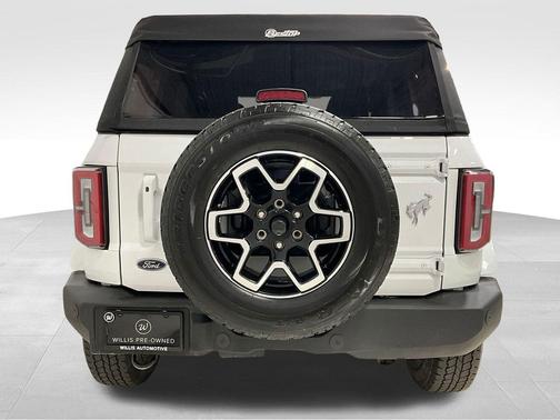 Oxford White 2024 Ford Bronco Outer Banks