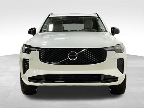 2026 Volvo XC90 B6 Ultra Dark Theme 7-Seater