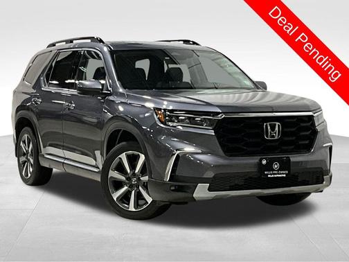 Modern Steel Metallic 2023 Honda Pilot Touring 8-Passenger