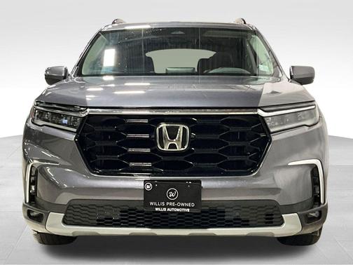 Modern Steel Metallic 2023 Honda Pilot Touring 8-Passenger