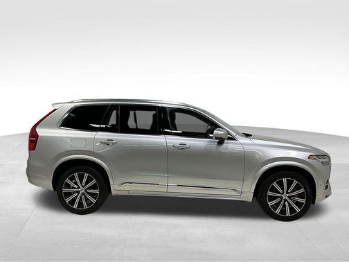 2022 Volvo XC90 T6 Inscription