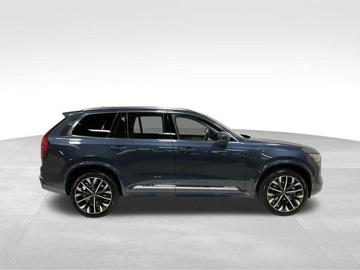 2026 Volvo XC90 B6 Ultra 7-Seater