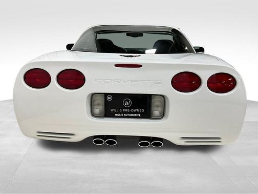 2004 Chevrolet Corvette Base