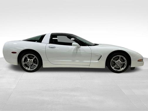 2004 Chevrolet Corvette Base