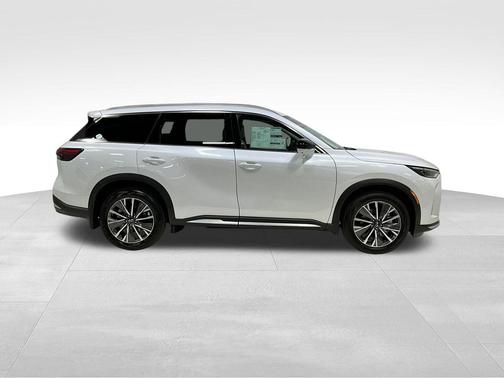 Radiant White 2026 INFINITI QX60 LUXE AWD
