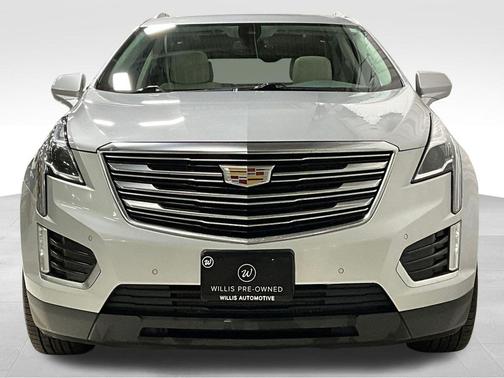 Radiant Silver Metallic 2017 Cadillac XT5 Premium Luxury