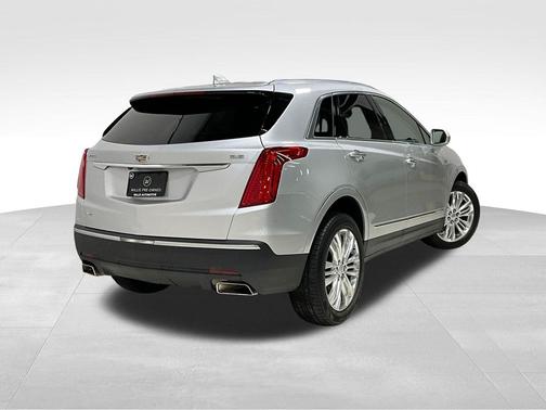 Radiant Silver Metallic 2017 Cadillac XT5 Premium Luxury