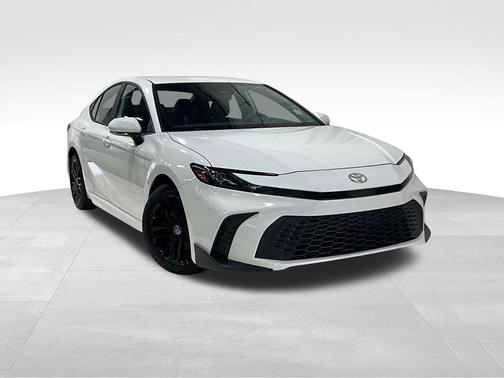 Ice Cap 2026 Toyota Camry SE Sedan