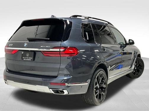 Arctic Grey Metallic 2022 BMW X7 xDrive40i