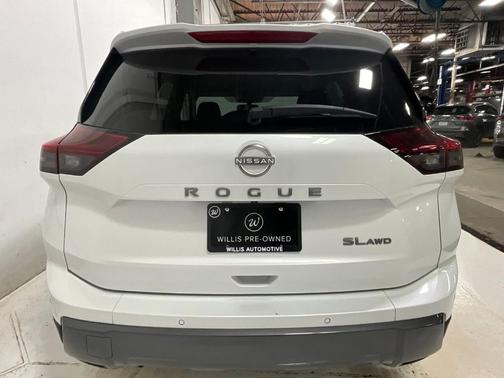 2024 Nissan Rogue SL