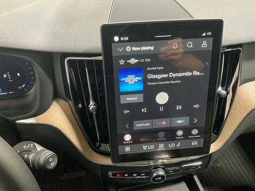 2026 Volvo XC60 B5 Plus