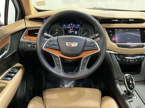 2017 Cadillac XT5 Platinum